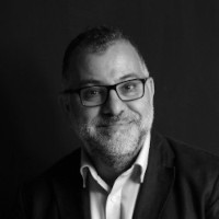 qodef-team-image